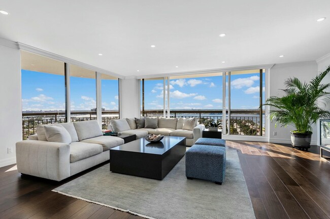 Building Photo - 4100 N Ocean Dr
