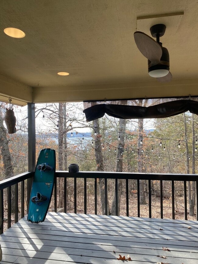 Building Photo - Slice of Paradise in Kimberling Shores