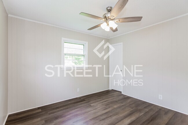 Building Photo - Charming 3 Bedroom in Stanley!
