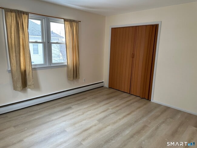 Building Photo - 287 East St