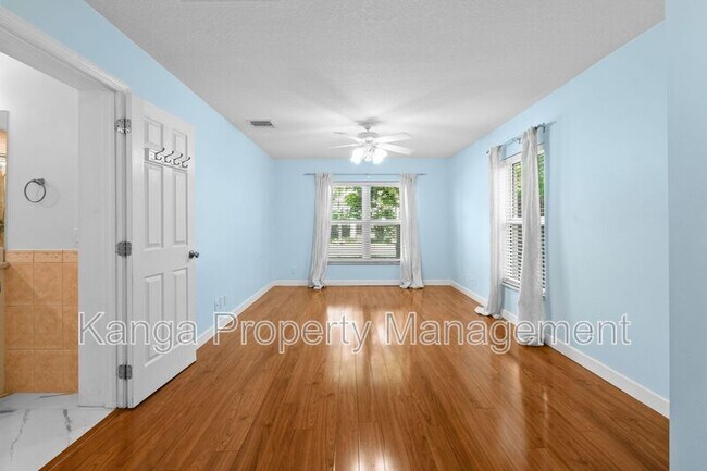 Building Photo - 244 Greymon Dr