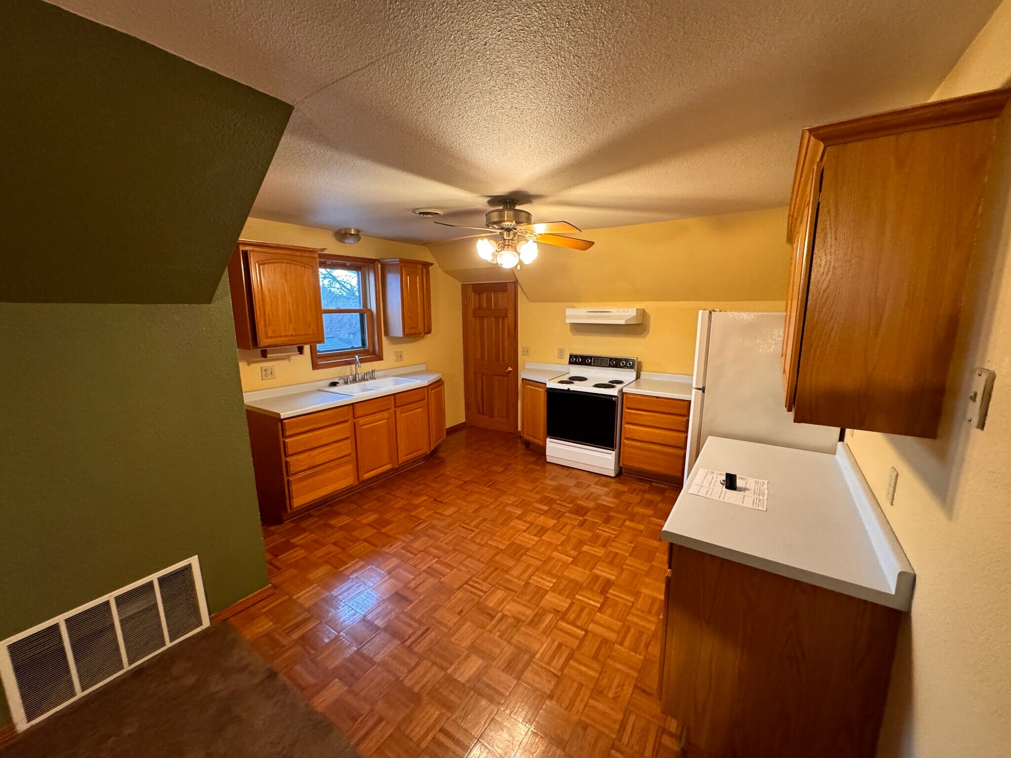 Building Photo - 1216 S 21st St