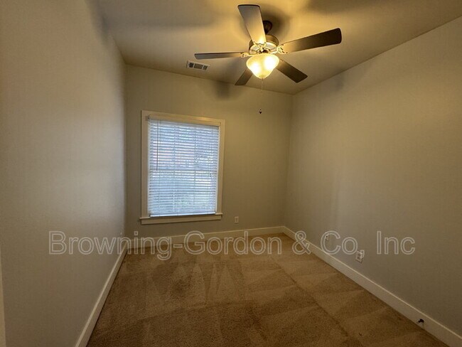 Building Photo - 1410 Caldwell Ave