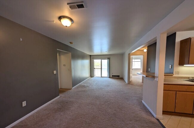 Building Photo - 850 Amanda Ln