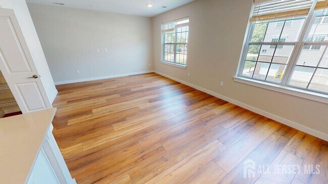 Building Photo - 911 Fernandez Ct