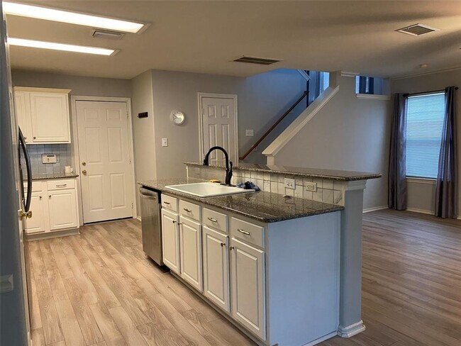 Building Photo - 38 Musgrove Pl