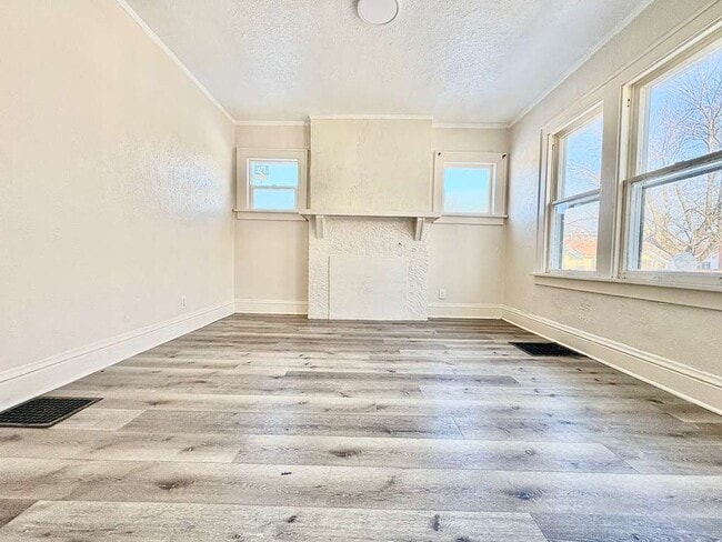 Building Photo - 1503 Hermosa Pl