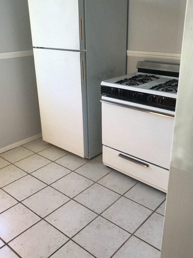 Building Photo - 4435 College Ave