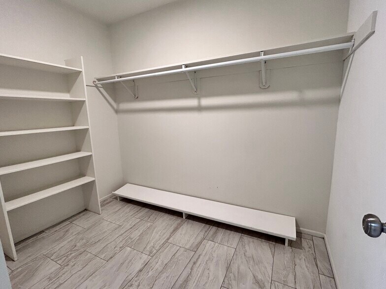 Master Closet - 5444 N La Casita Dr