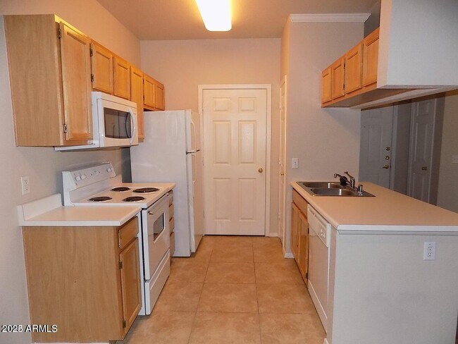 Building Photo - 5401 E Van Buren St