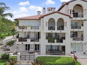 Building Photo - 2124 Fisher Island Dr