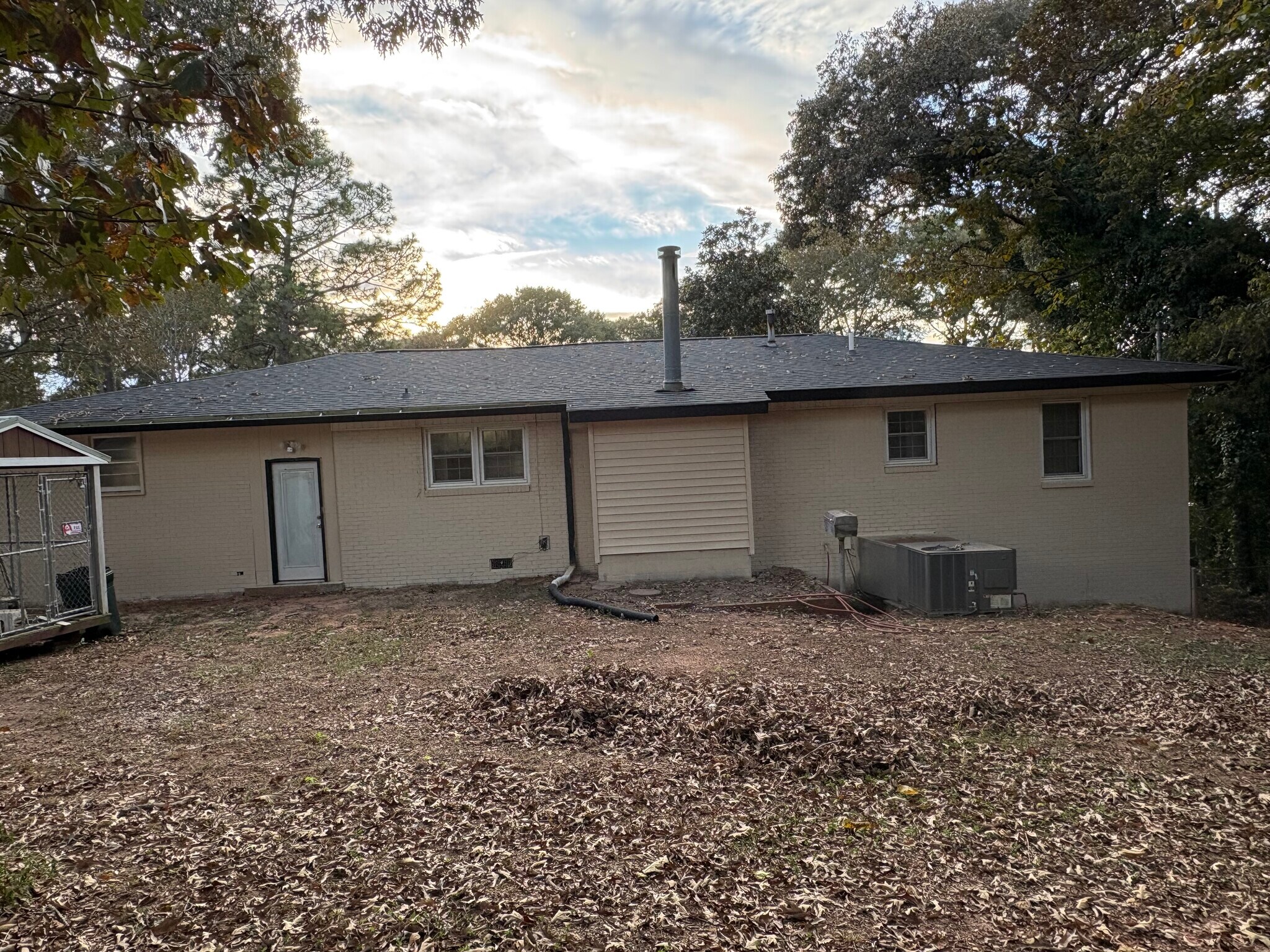 Building Photo - 111 Hawthorne Rd