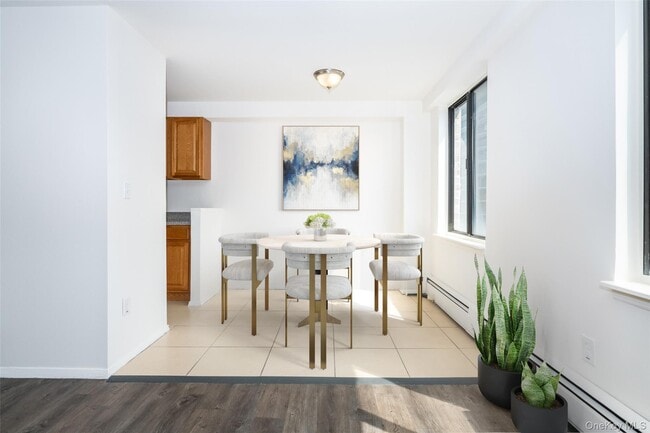 Building Photo - 7 Lake St