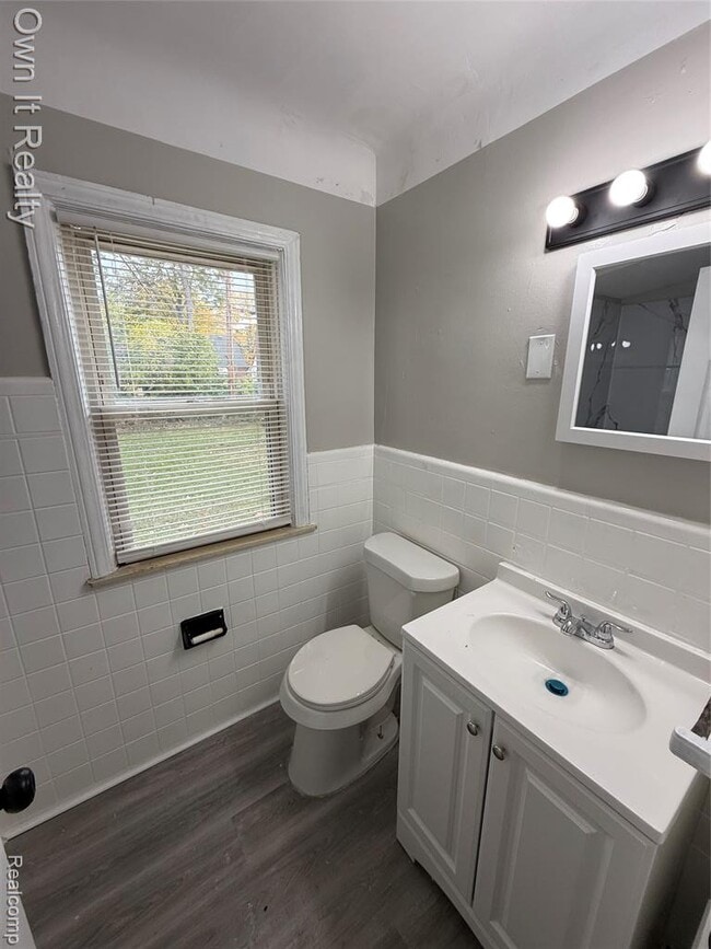 Building Photo - 18705 Avon Ln