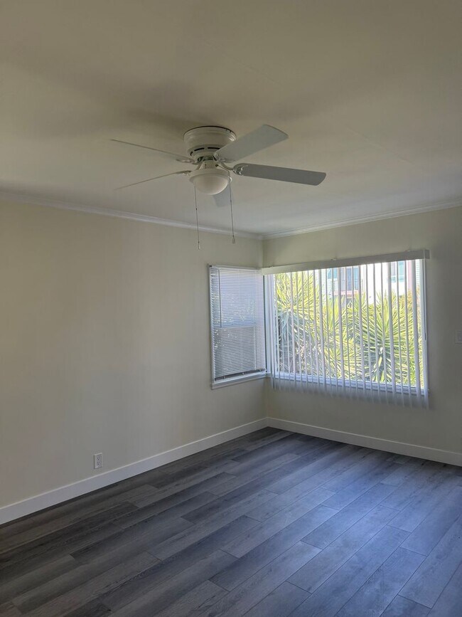 Building Photo - FOR RENT — COMPLETELY REMODELED Apartment