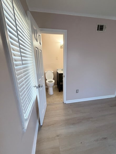 Building Photo - 3632 Cromwell Cove