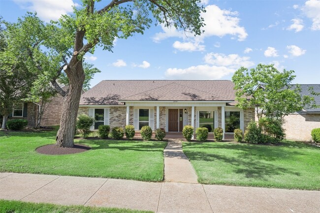 Primary Photo - 2848 Oxford Ln