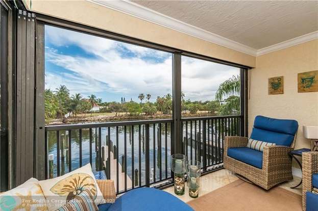 Building Photo - 270 Captains Walk