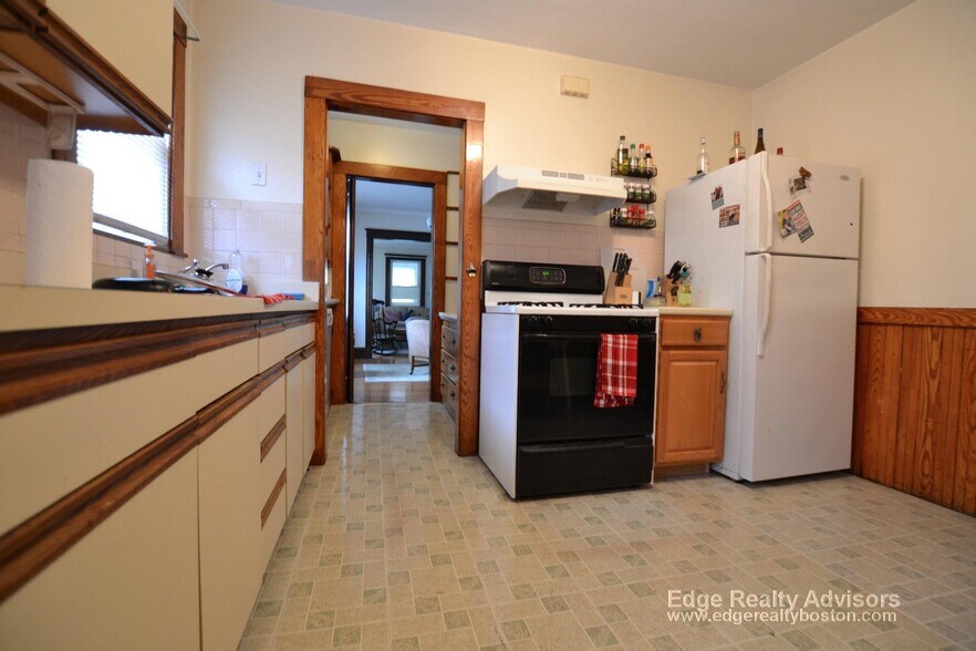 Primary Photo - 66 Breck Ave