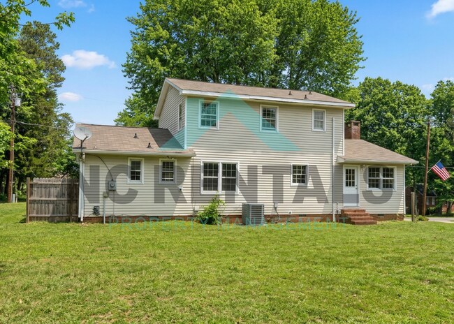 Building Photo - 2300 Carlford Rd