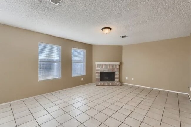 Building Photo - 2521 Brinlee Branch Ln