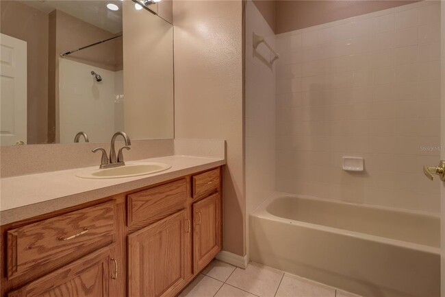 Building Photo - 10215 Evergreen Hill Dr