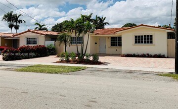 Building Photo - 4122 SW 69th Ave