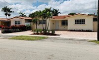 Building Photo - 4122 SW 69th Ave