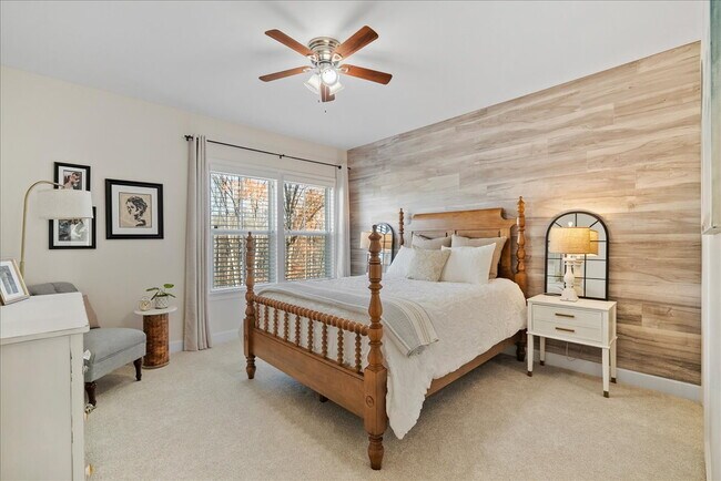 Building Photo - Elegant Single-Family Residence with Upscale Finishes in Amenity-Rich Community