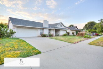 Building Photo - Welcome to Your Stylish Diamond Bar Home!