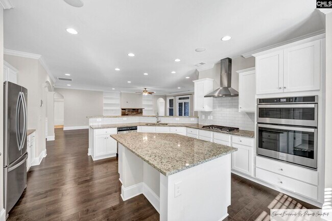 Building Photo - 320 Berlandier Ln