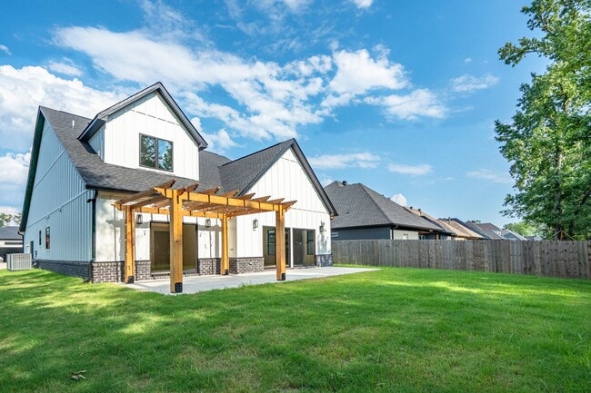 Building Photo - 7233 Havenwood Dr