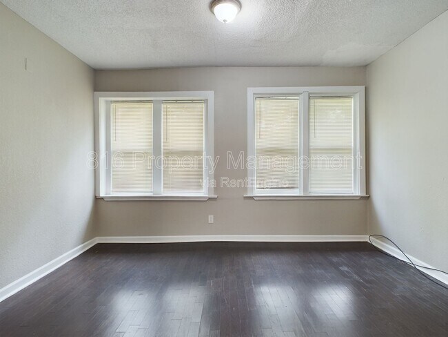 Building Photo - 5218 Highland Ave
