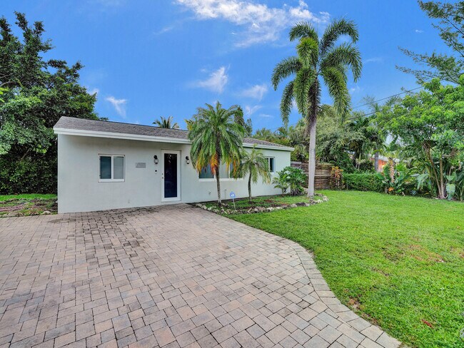 Building Photo - 601 NE 59th Ct