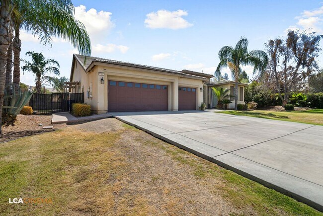 Building Photo - 5107 Via Palermo Dr