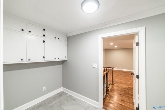Building Photo - 1300 Wind River Cir SE