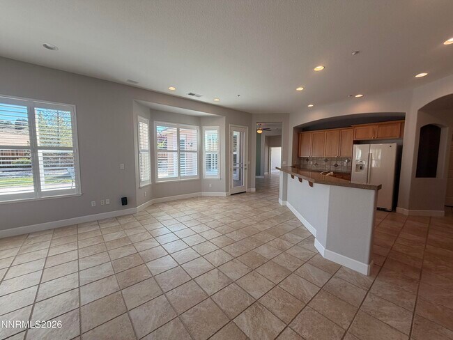 Building Photo - 4450 Desert Vista Ct