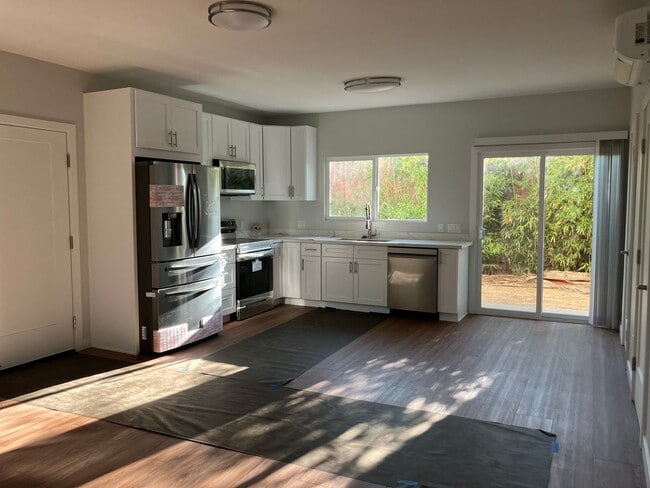 Building Photo - 2+1.5 2 story Back House New Construction - Midtown Home in Ventura, CA