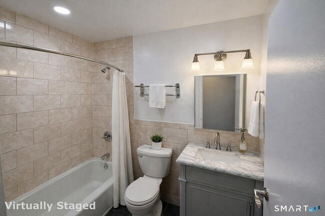 Building Photo - 1168 Main St