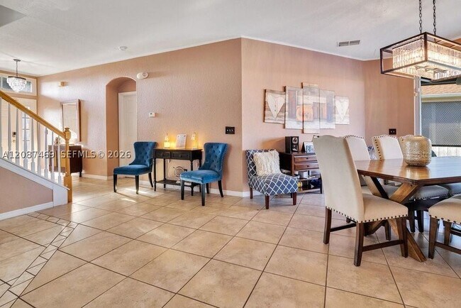 Building Photo - 321 Corvina Dr