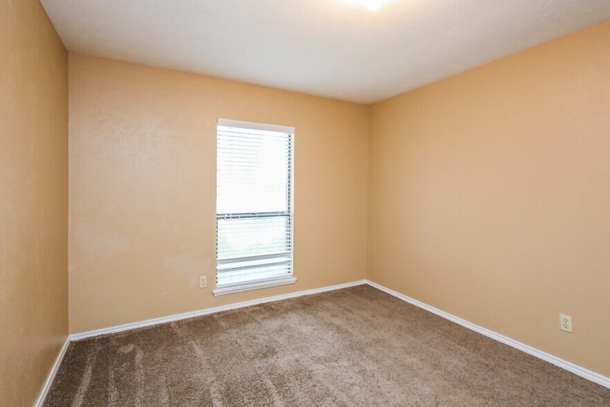 Building Photo - 2255 Goldleaf Ct
