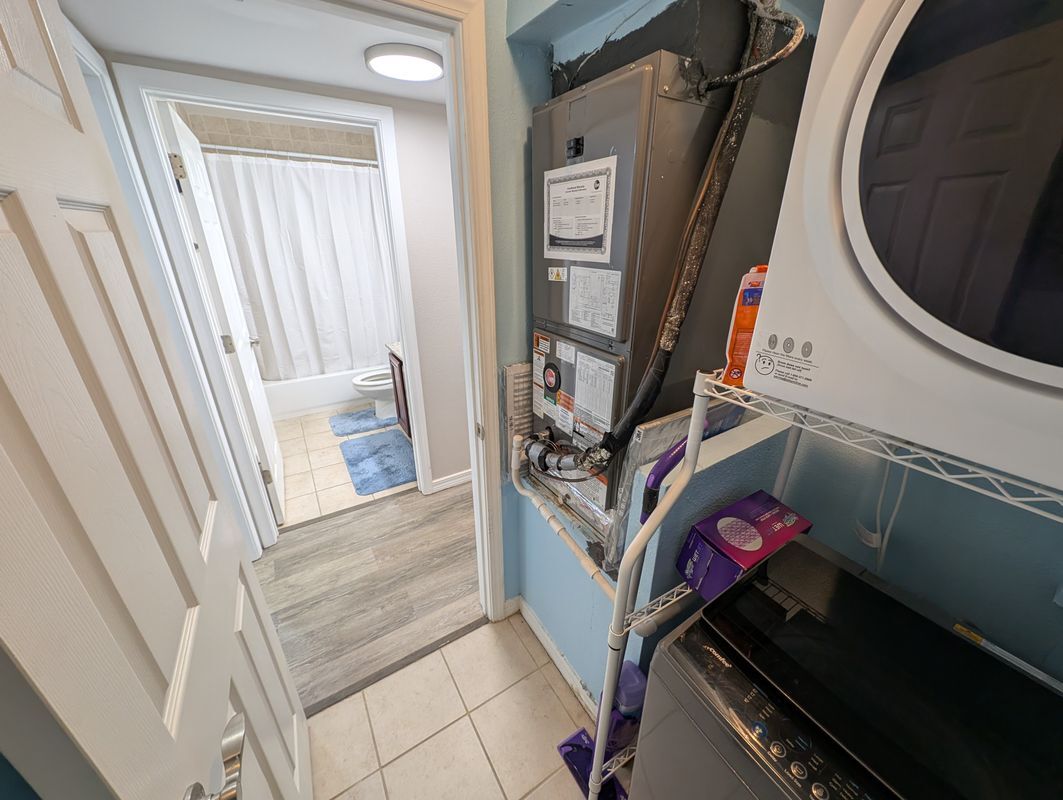 Building Photo - 1282 Beach Blvd