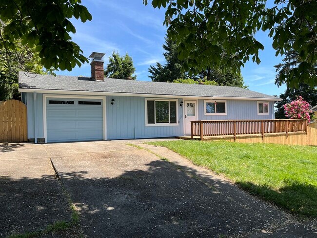 Building Photo - 2081 Canemah St