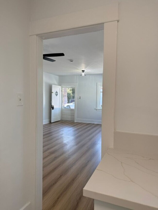 Building Photo - Jannsen Property