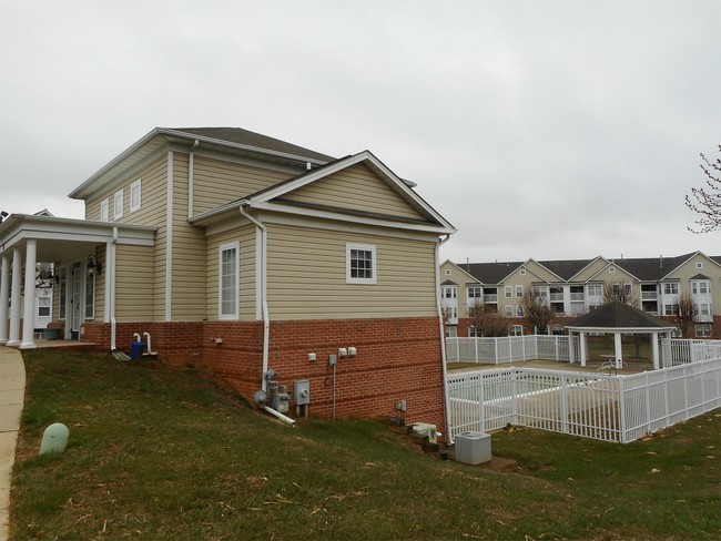 Building Photo - 108 Bayland Dr