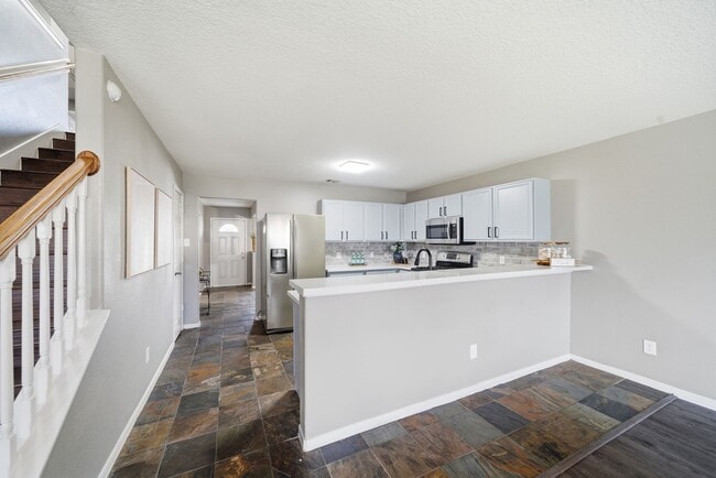 Building Photo - 14422 Leafy Tree Dr