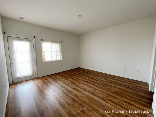 Building Photo - 6160 Rumrill St