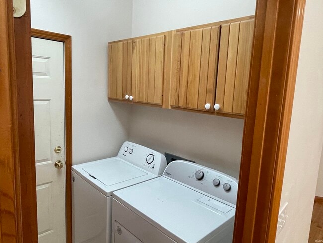 Building Photo - 5893 S Black Ankle Rd