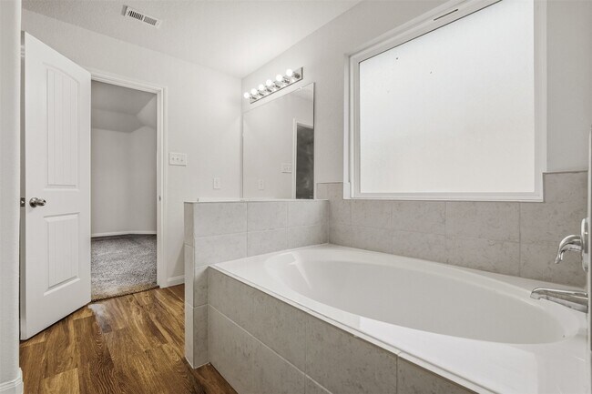 Building Photo - 5758 Manning Crk Trl