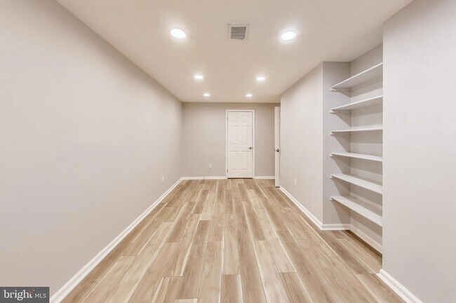 Building Photo - 8017 Rising Ridge Rd